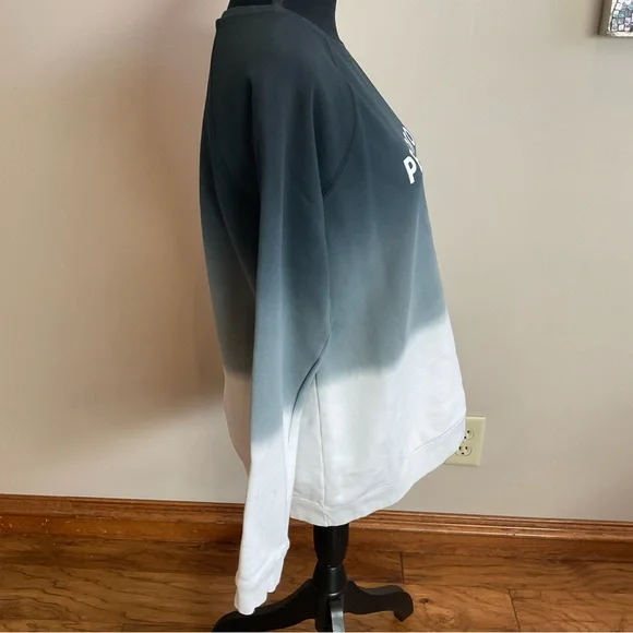 Set of 3 Peloton Sweatshirts. - Picture 9 of 10